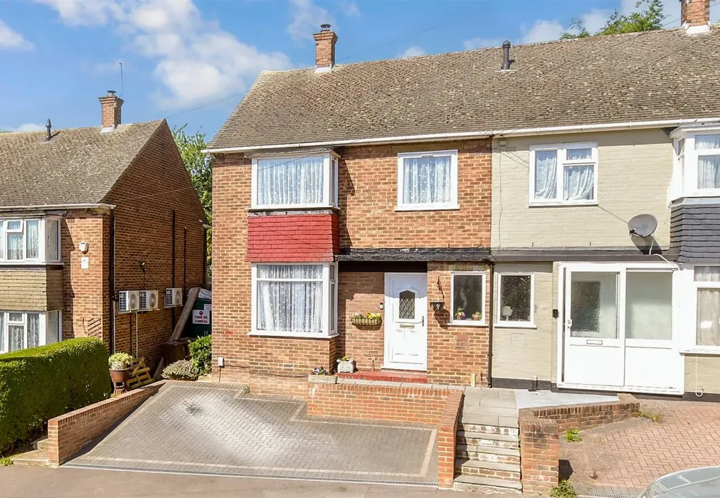 Front Web - Columbine Road, Strood, Rochester, Kent - Wards of Kent