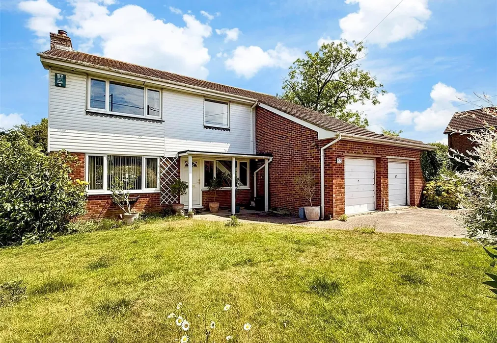 Front - Herne Bay Road, Tankerton, Whitstable, Kent - Wards of Kent