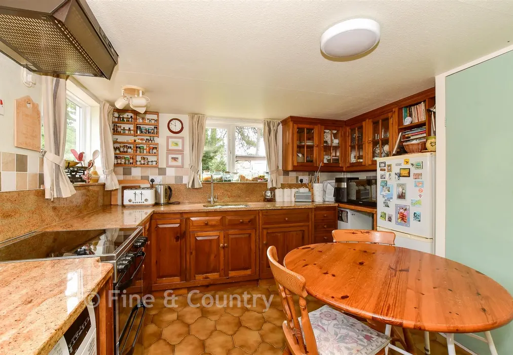Kitchen - Slay Lane, Whitwell, Ventnor, Isle of Wight - Wards of Kent