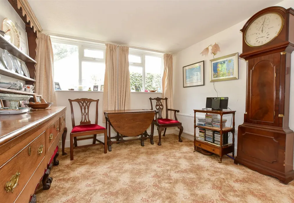 Snug - Slay Lane, Whitwell, Ventnor, Isle of Wight - Wards of Kent