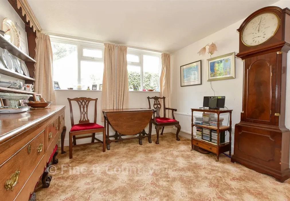 Snug - Slay Lane, Whitwell, Ventnor, Isle of Wight - Wards of Kent