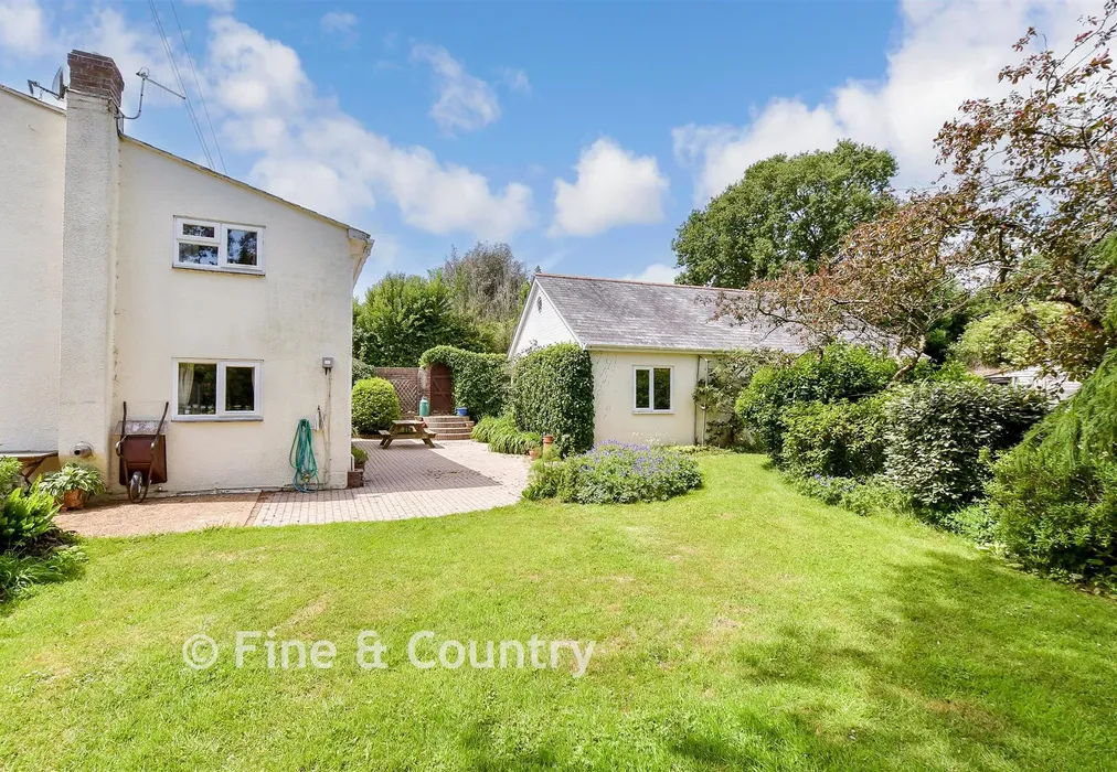 Rear Garden - Slay Lane, Whitwell, Ventnor, Isle of Wight - Wards of Kent
