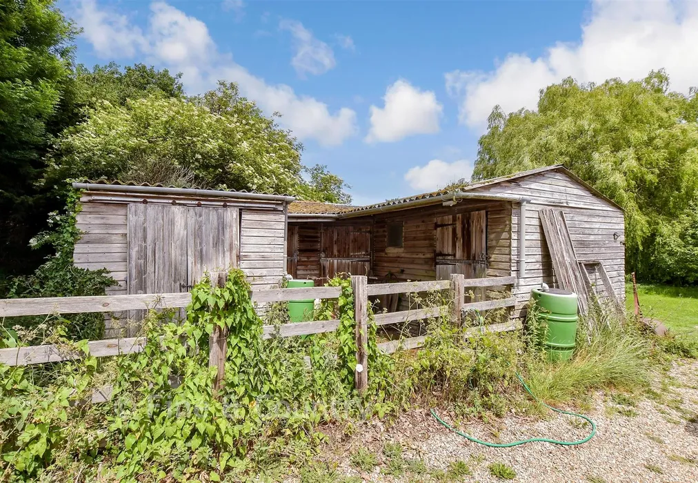Workshop/Outbuildings - Slay Lane, Whitwell, Ventnor, Isle of Wight - Wards of Kent