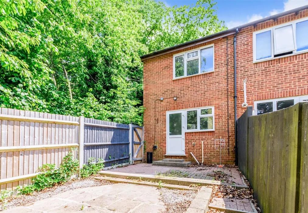 Rear Elevation - Woodbury Road, Walderslade Woods, Chatham, Kent - Wards of Kent