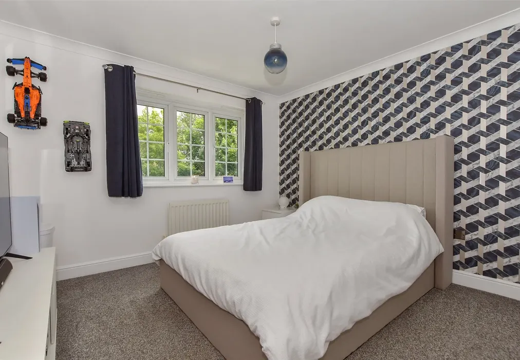 Bedroom 3 - Bream Close, Larkfield, Aylesford, Kent - Wards of Kent