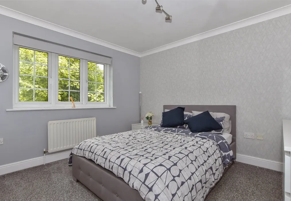 Bedroom 2 - Bream Close, Larkfield, Aylesford, Kent - Wards of Kent