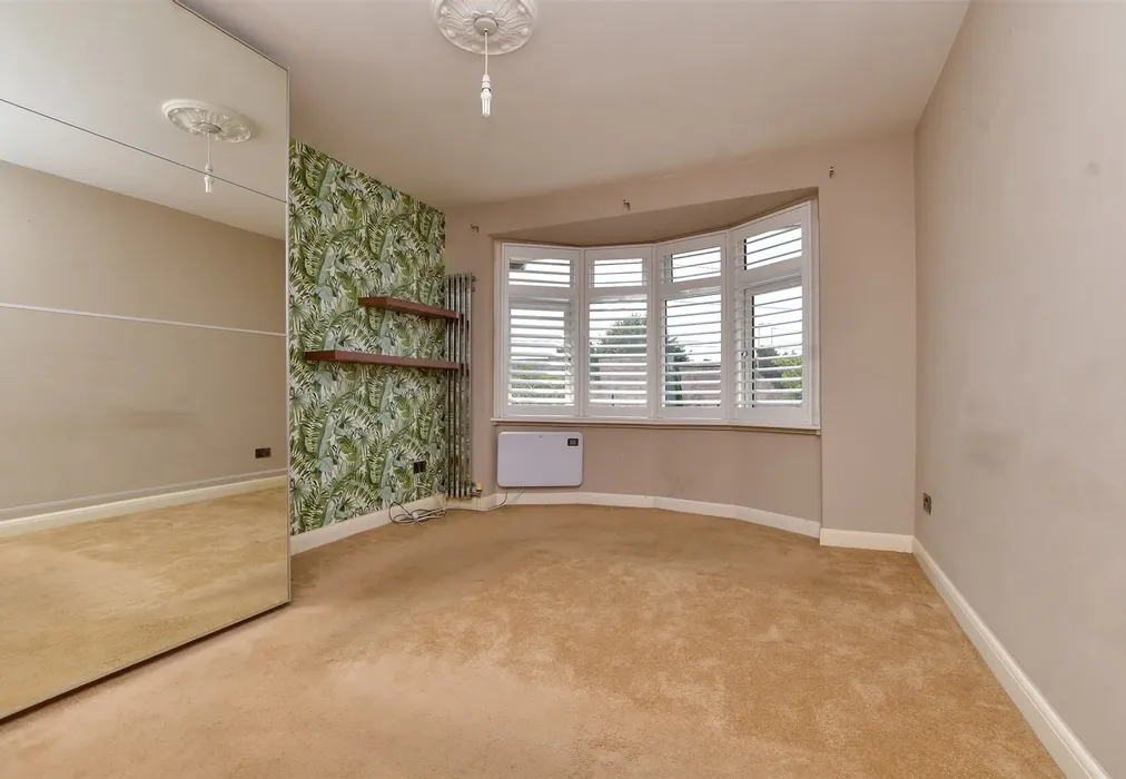 Bedroom 1 - Selsdon Avenue, South Croydon, Surrey - Wards of Kent
