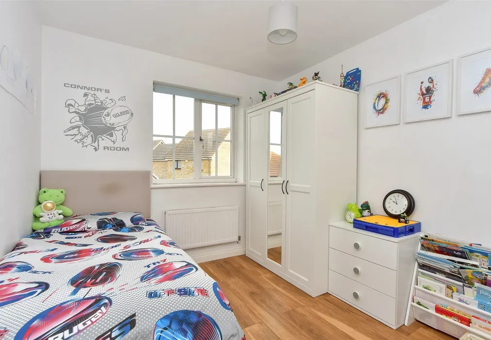 Bedroom 2 - Stangate Drive, Iwade, Sittingbourne, Kent - Wards of Kent