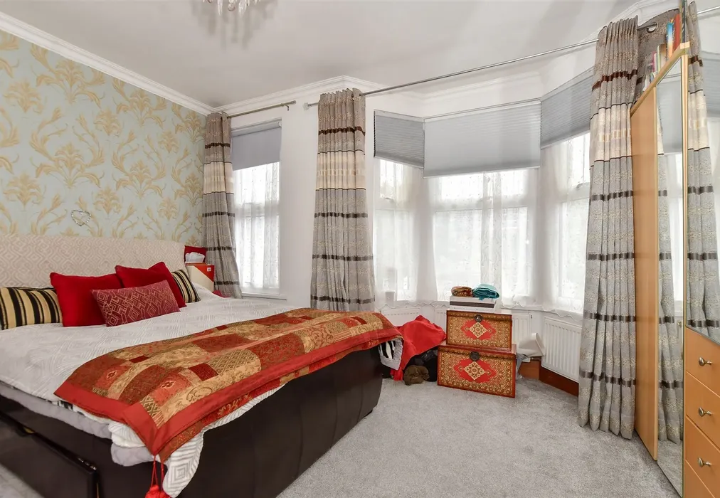 Bedroom 1 - Waterloo Road, Leyton - Wards of Kent