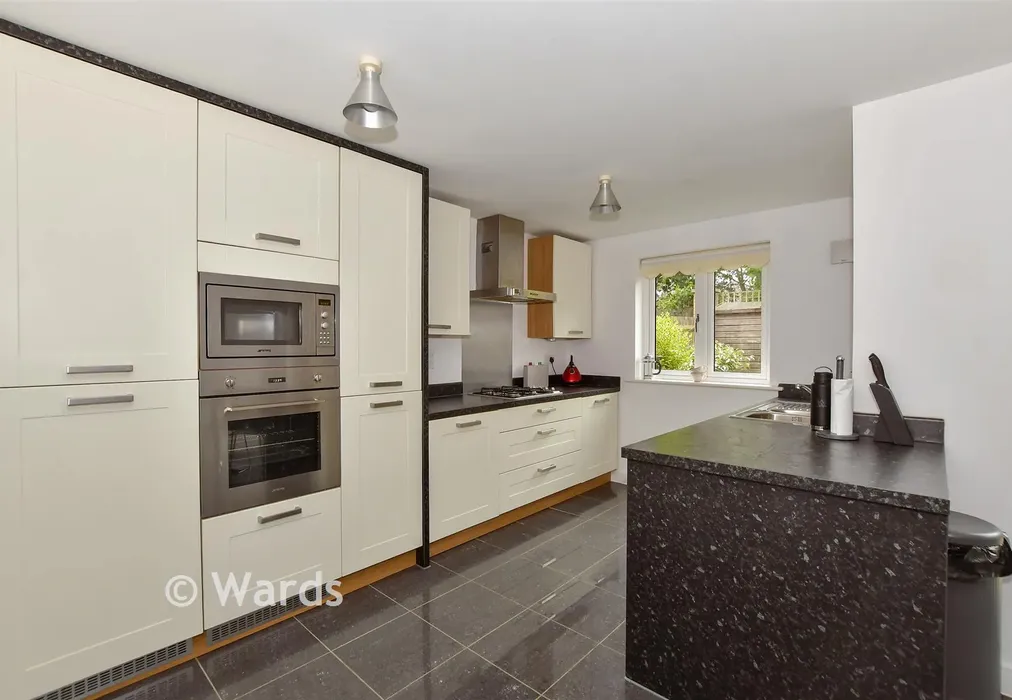 Kitchen/Diner - Darwin Avenue, Maidstone, Kent - Wards of Kent