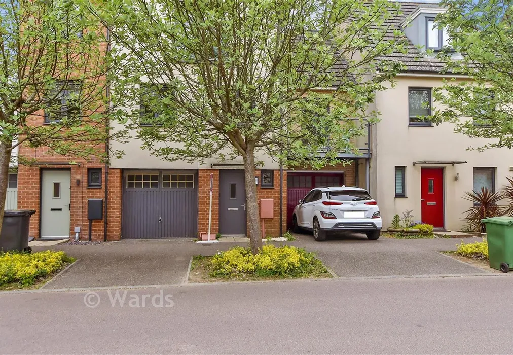 Front Brochure - Darwin Avenue, Maidstone, Kent - Wards of Kent