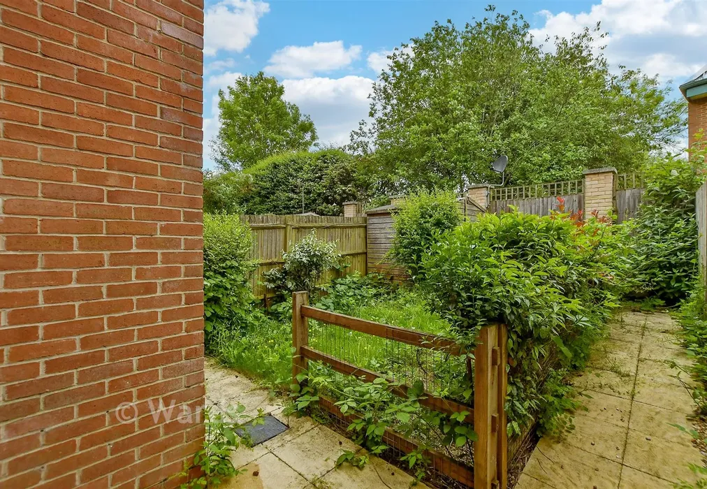 Rear Garden - Darwin Avenue, Maidstone, Kent - Wards of Kent