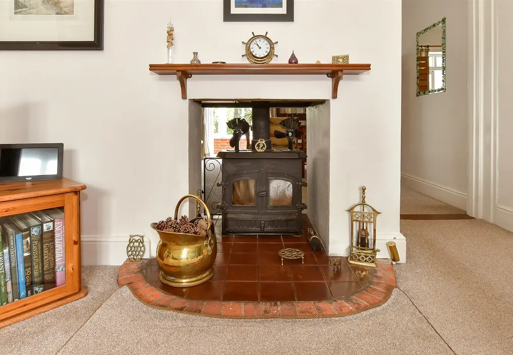 Internal Feature - Church Hill, Totland Bay, Isle of Wight - Wards of Kent