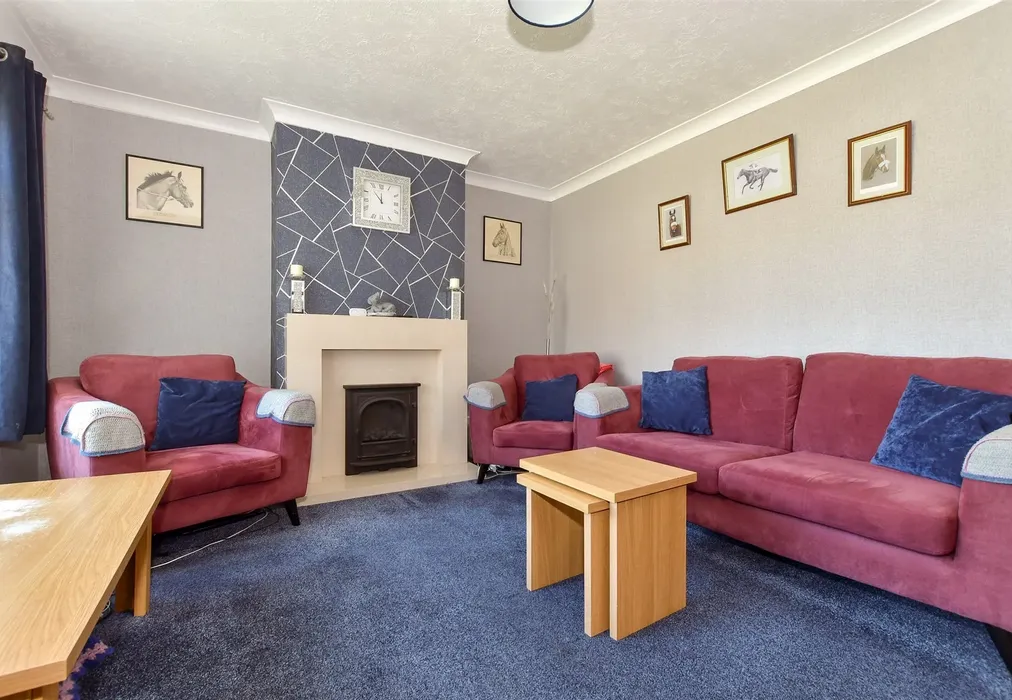 Lounge - Old Farm Close, Whitstable, Kent - Wards of Kent