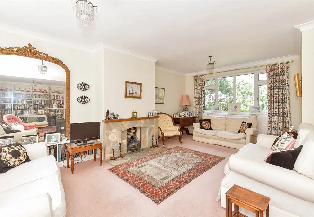 Lounge - The Paddock, Lyminster, Littlehampton, West Sussex - Wards of Kent