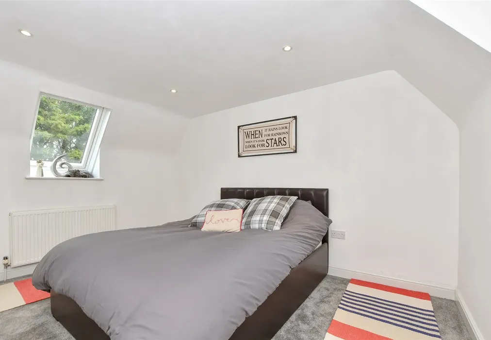 Bedroom 3 - Hythe Road, Dymchurch, Romney Marsh, Kent - Wards of Kent