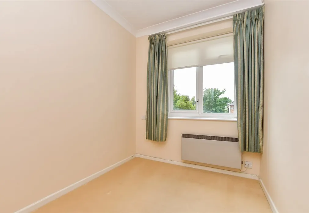Bedroom 2 - Station Road, Dorking, Surrey - Wards of Kent