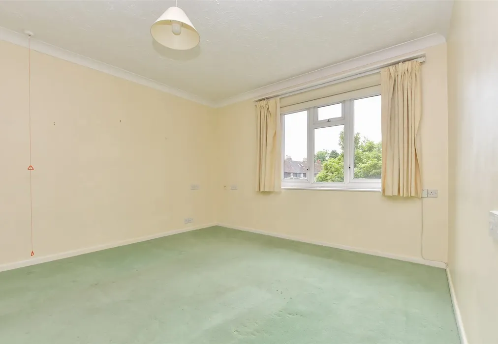 Lounge - Station Road, Dorking, Surrey - Wards of Kent