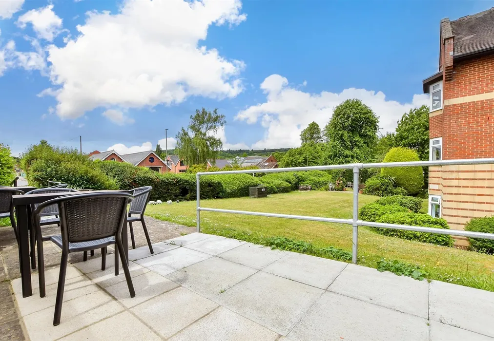 Communal Gardens - Station Road, Dorking, Surrey - Wards of Kent