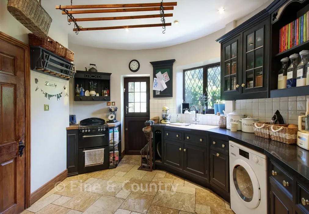 Kitchen - South Farm Lane, Langton Green, Tunbridge Wells, Kent - Wards of Kent
