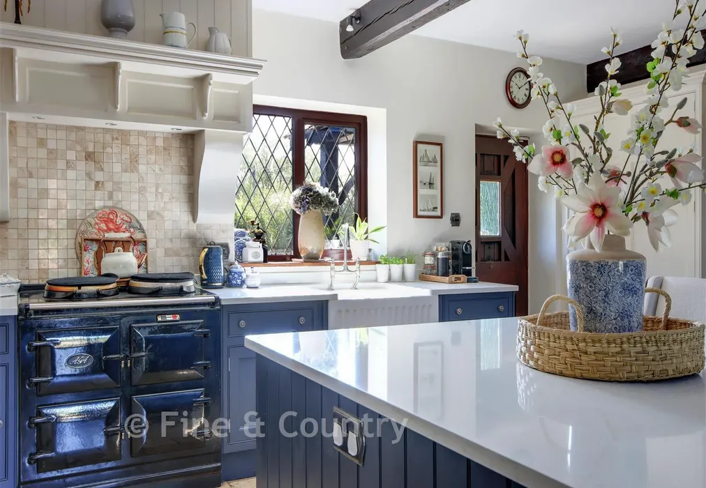 Kitchen - South Farm Lane, Langton Green, Tunbridge Wells, Kent - Wards of Kent