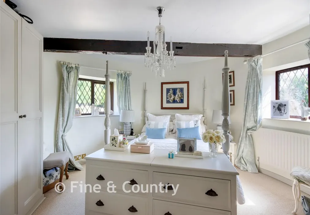 Bedroom 1 - South Farm Lane, Langton Green, Tunbridge Wells, Kent - Wards of Kent