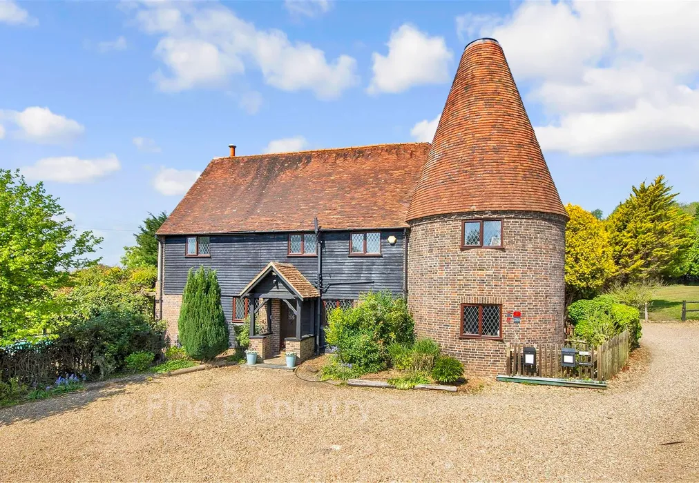 Front - South Farm Lane, Langton Green, Tunbridge Wells, Kent - Wards of Kent