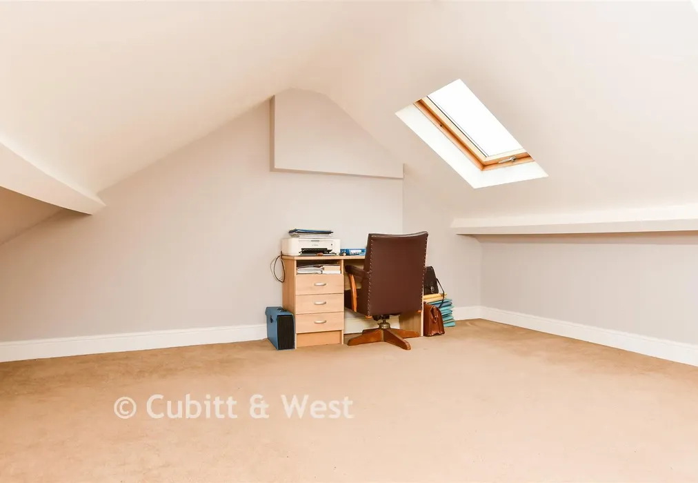 Bedroom 1 - Lesbourne Road, Reigate, Surrey - Wards of Kent
