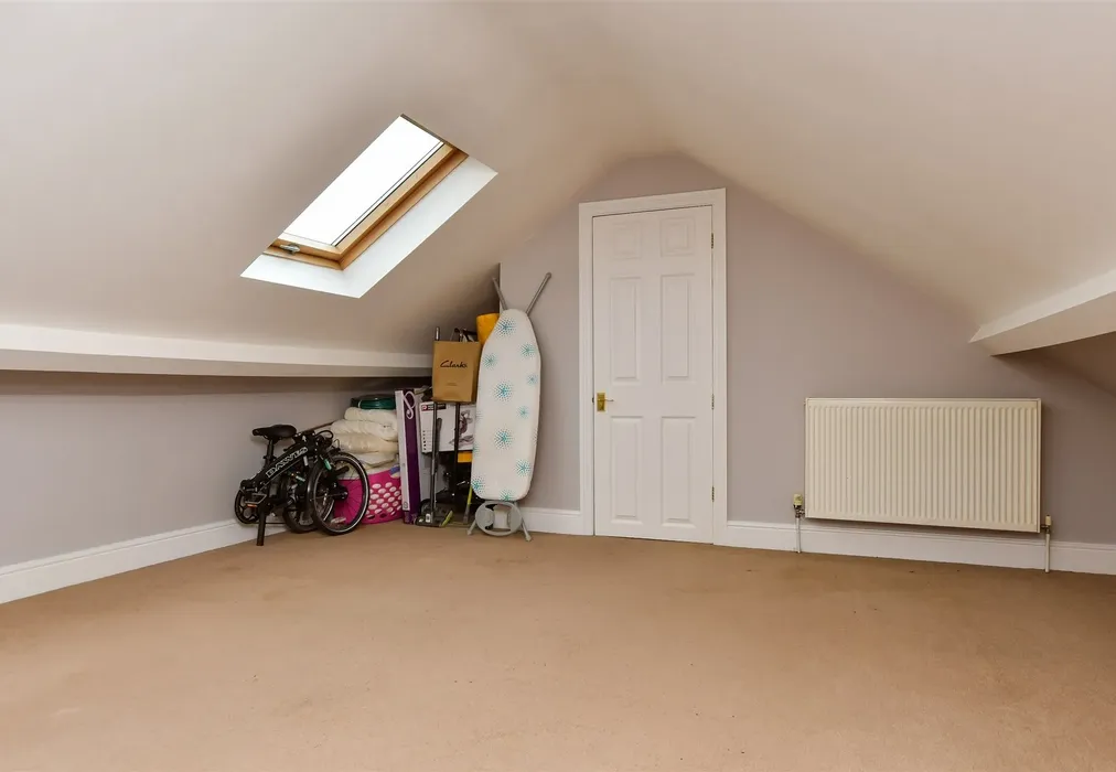 Bedroom 1 - Lesbourne Road, Reigate, Surrey - Wards of Kent