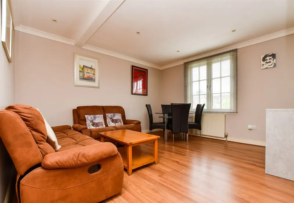Lounge/Diner - Lesbourne Road, Reigate, Surrey - Wards of Kent