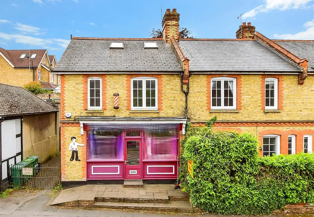 Front Web - Lesbourne Road, Reigate, Surrey - Wards of Kent