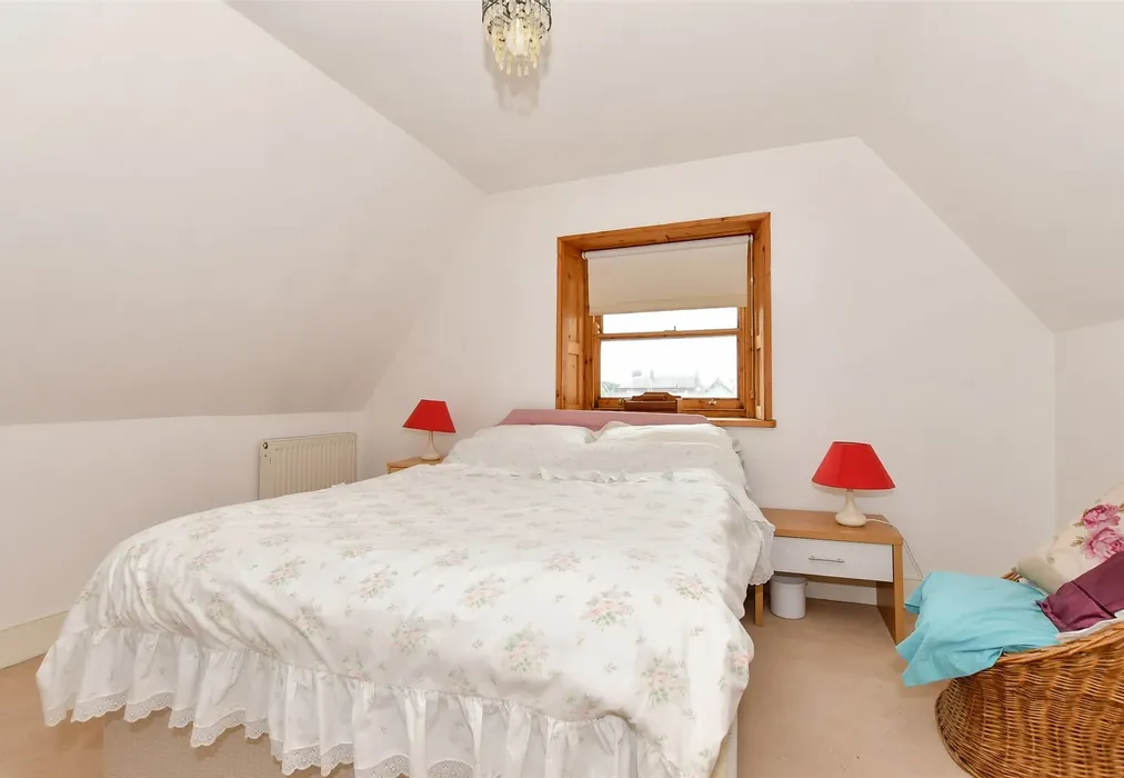 Bedroom 3 - Beach Street, Deal, Kent - Wards of Kent