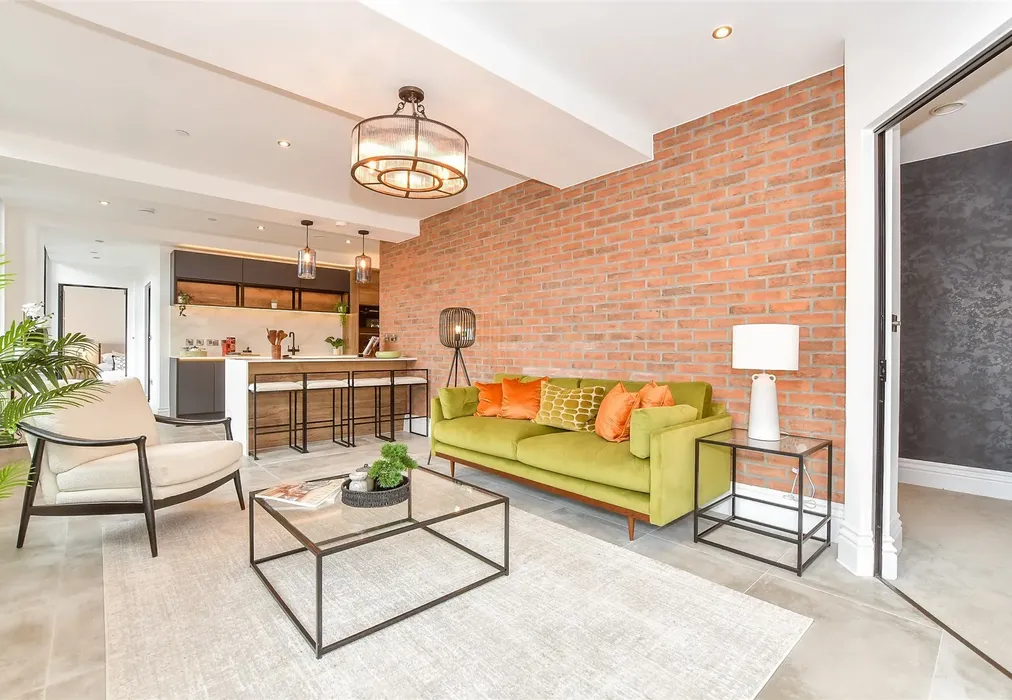 Kitchen/Lounge - The Carriage House, Grosvenor Road, Tunbridge Wells, Kent - Wards of Kent