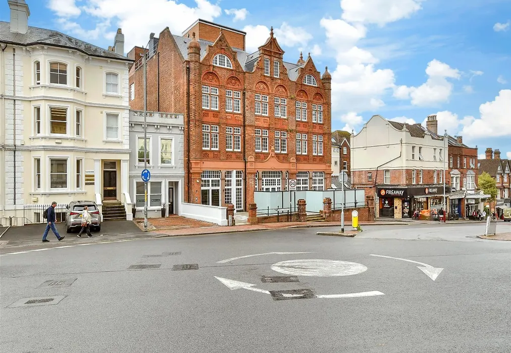 Front - The Carriage House, Grosvenor Road, Tunbridge Wells, Kent - Wards of Kent
