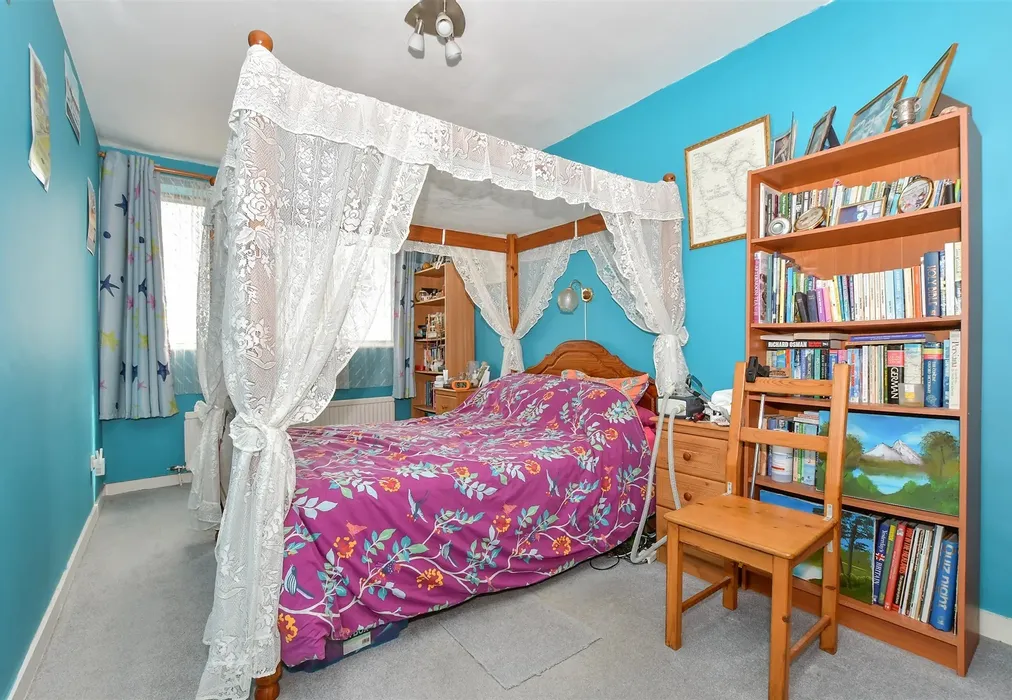 Bedroom 2 - West Terrace, Folkestone, Kent - Wards of Kent