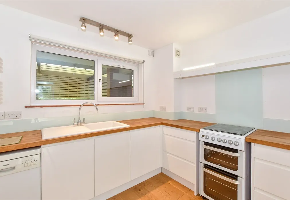 Lounge/Kitchen/Diner - Grimston Gardens, Folkestone, Kent - Wards of Kent