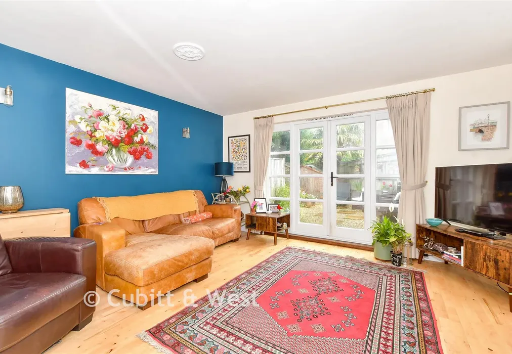 Sitting/Dining Room - Wheelwrights Close, Arundel, West Sussex - Wards of Kent