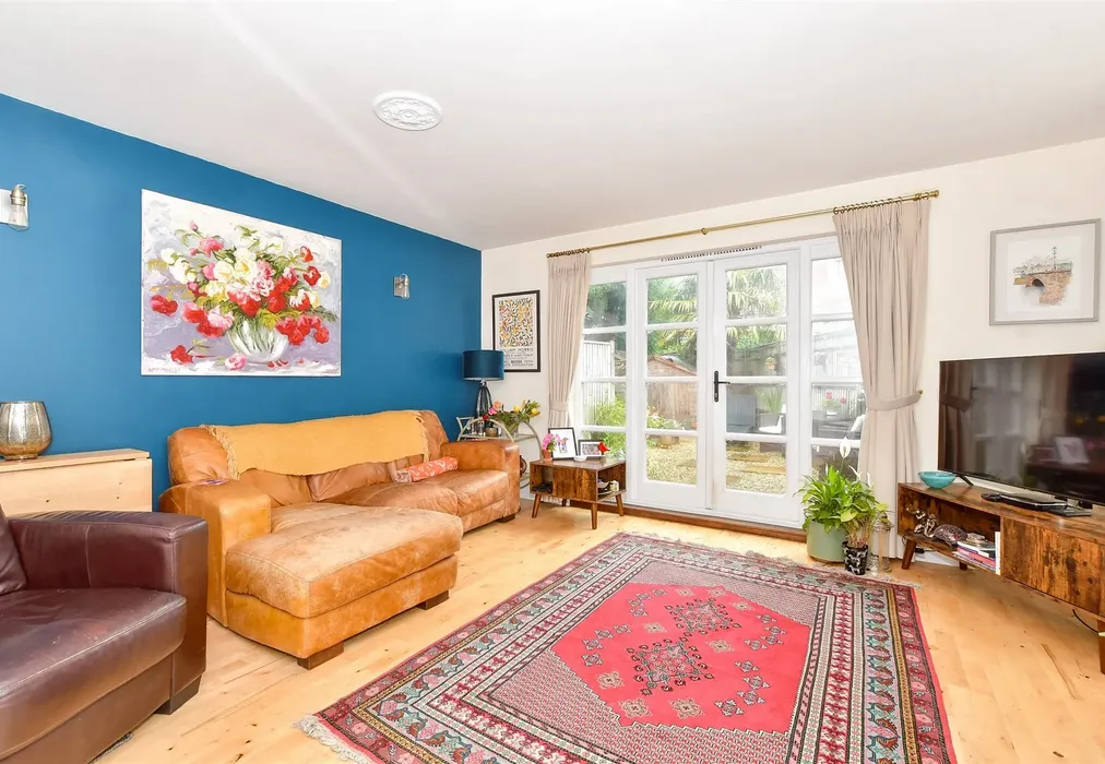 Sitting/Dining Room - Wheelwrights Close, Arundel, West Sussex - Wards of Kent