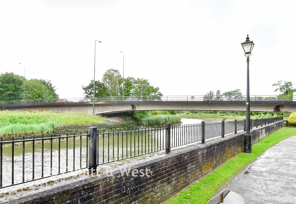 Surrounding Area - Wheelwrights Close, Arundel, West Sussex - Wards of Kent