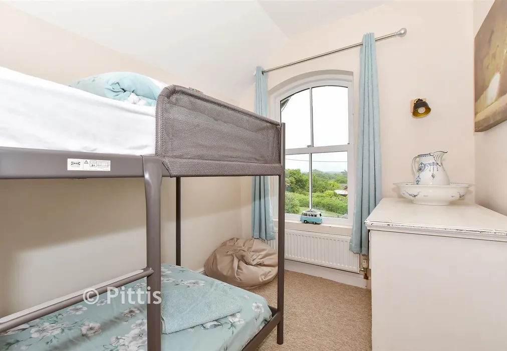Bedroom 3 - Victoria Road, Freshwater, Isle of Wight - Wards of Kent