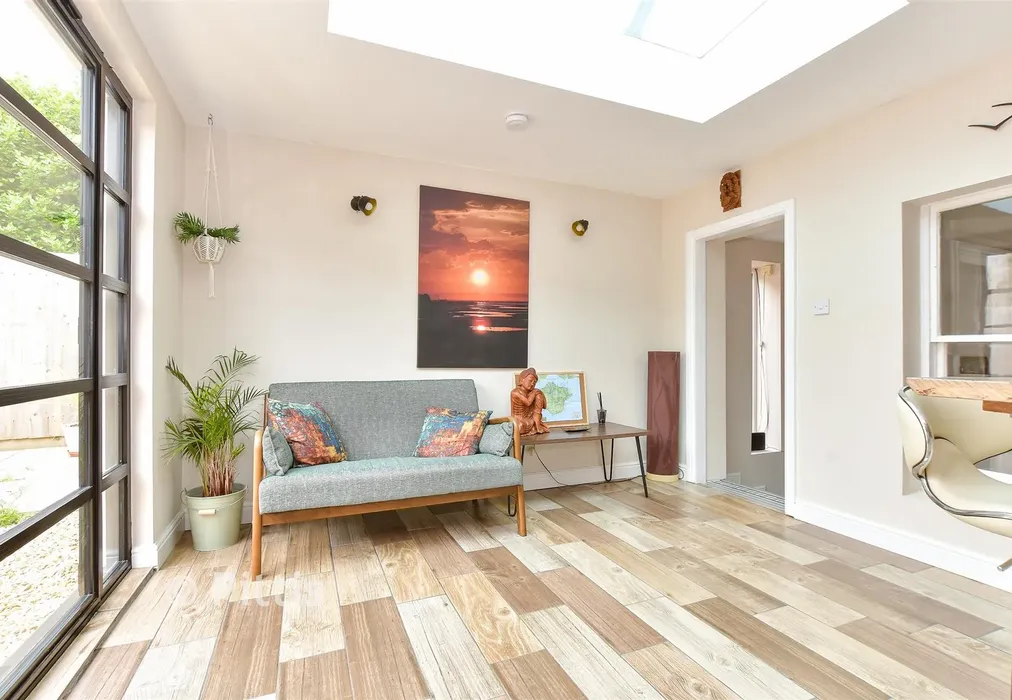 Kitchen/ Breakfast Area - Victoria Road, Freshwater, Isle of Wight - Wards of Kent