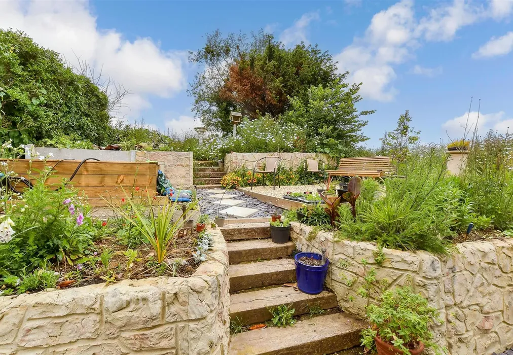 Rear Garden - Victoria Road, Freshwater, Isle of Wight - Wards of Kent
