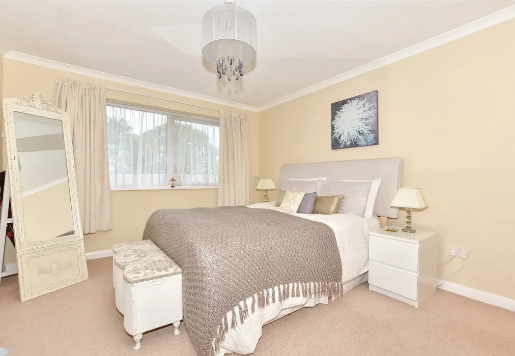 Bedroom 1 - Alpha Road, Birchington, Kent - Wards of Kent