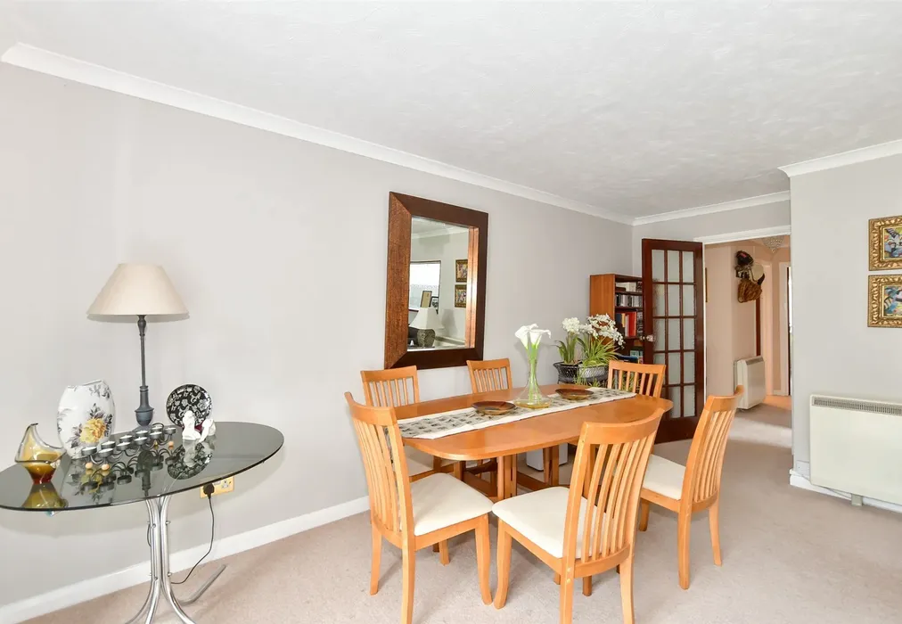 Lounge - Alpha Road, Birchington, Kent - Wards of Kent