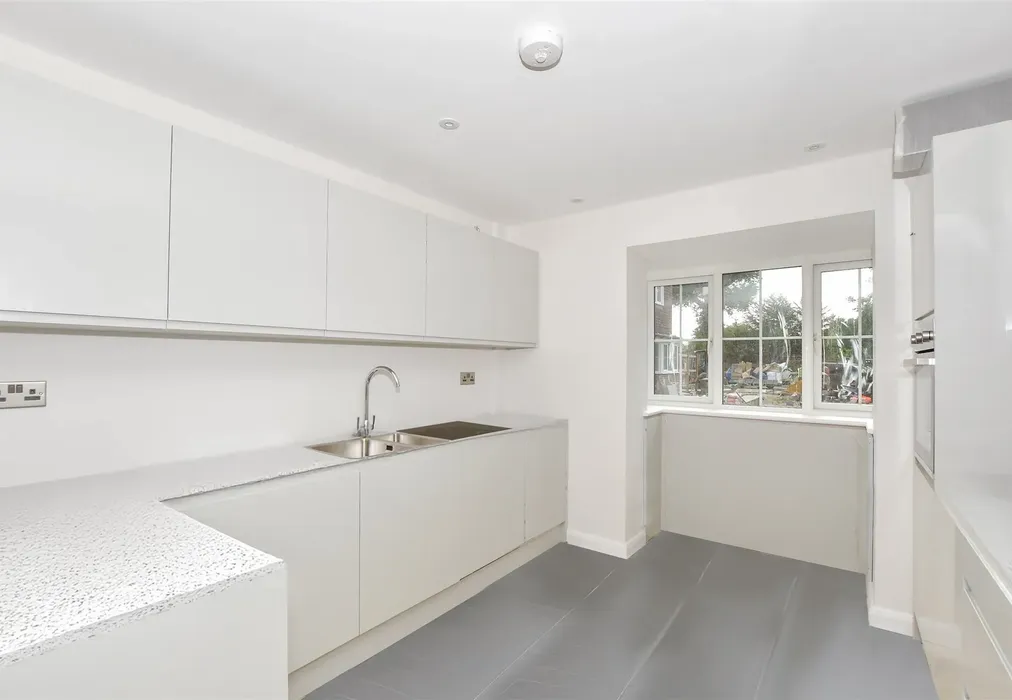 Kitchen - Dynamo Close, High Street, Headcorn, Ashford, Kent - Wards of Kent