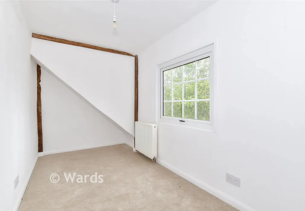 Bedroom 6 - Hythe Road, Willesborough, Ashford, Kent - Wards of Kent