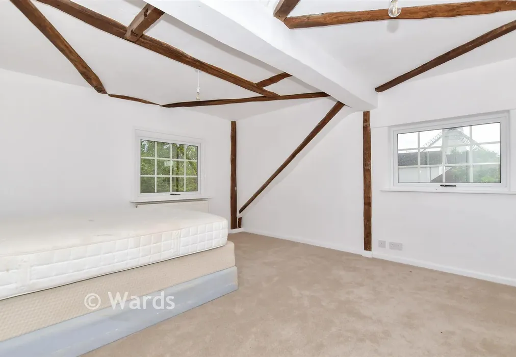 Bedroom 1 - Hythe Road, Willesborough, Ashford, Kent - Wards of Kent