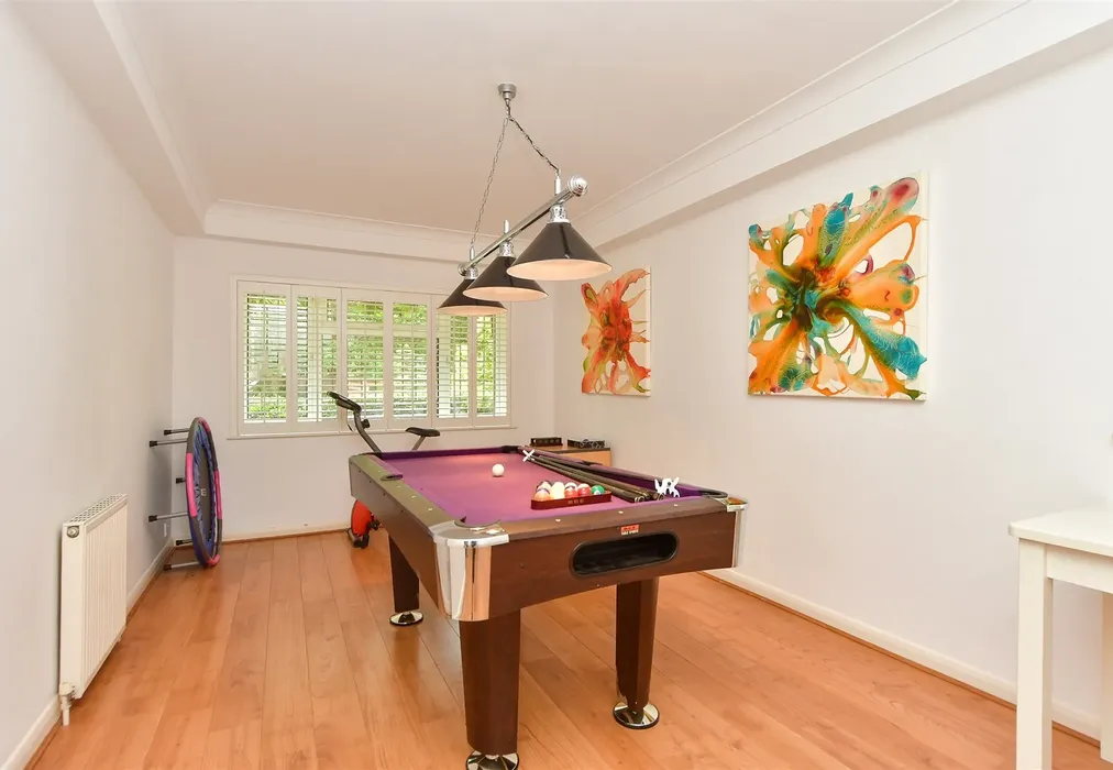 Play Room/Family Room - Mount Lane, Hartlip, Sittingbourne, Kent - Wards of Kent