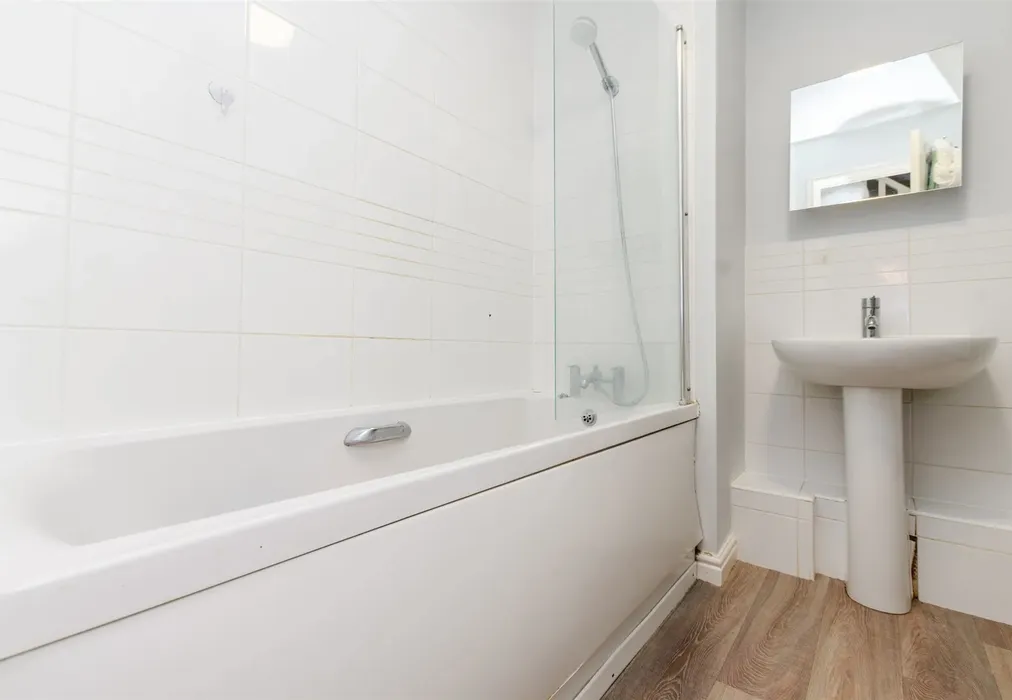 Bathroom - Toad Hall Crescent, Chattenden, Rochester, Kent - Wards of Kent