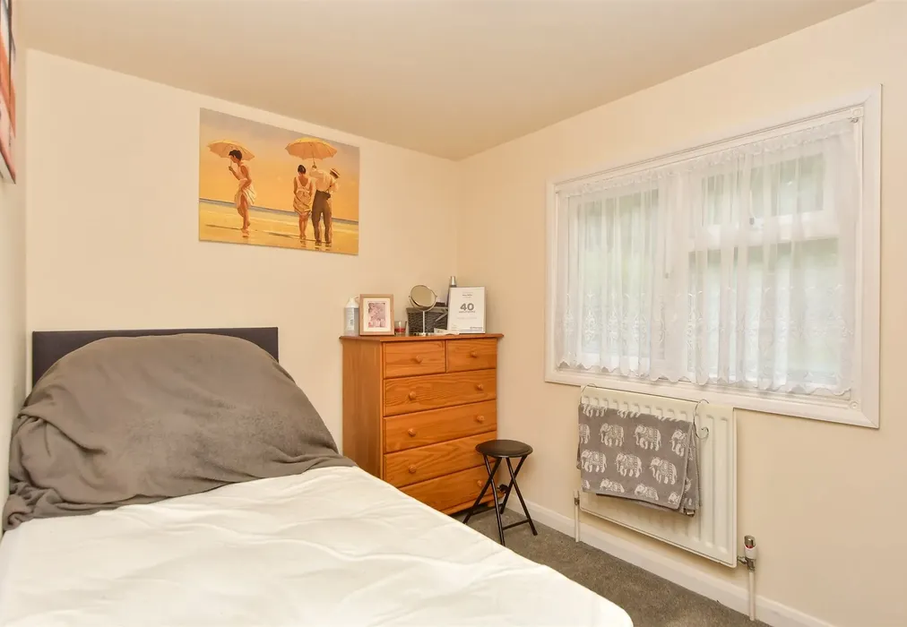 Bedroom 2 - Otterham Quay Lane, Rainham, Gillingham, Kent - Wards of Kent
